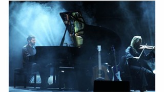 Dünyaca ünlü piyanist İzmirde ayakta alkışlandı