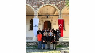 Gazeteciler İzmirin kalbinde buluştu: Bir Arada Yaşamın izlerini takip etti!