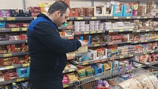 Gölcük Zabıtası Tarihi Geçmiş Ürünlere El Koydu