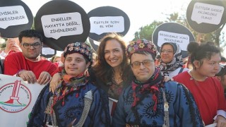 Karşıyakada hayata engel yok!