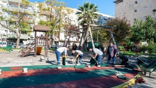 Karşıyakanın parkları tek tek yenileniyor