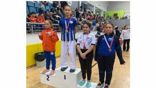 Kartepe Belediyespor, Karate Gelişim Liginde Parladı