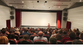 Pelin Esmer, yeni filmiyle Nilüferde sinemaseverlerle buluştu