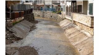 Yeni Foçada taşkın kabusu bitti