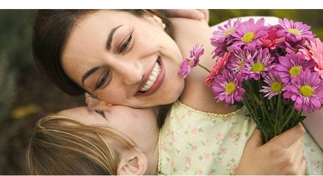 Sağlıklı Anne Çocuğunu Adım Adım Kendinden Uzaklaştıran Annedir