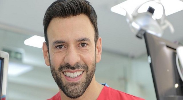 İmplant uygulamalarında gülüşünüz için önemi