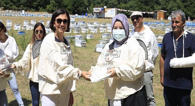 Arı Sütü Eğitim Projesi’nin Üçüncüsü İstanbul Silivri’de Gerçekleştirildi