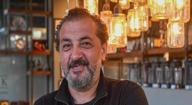 Başarılı şef Mehmet Yalçınkaya, Hakan Gence ile Sıkı Muhabbet’e konuk oluyor