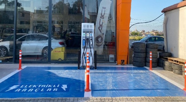 Brisa, Otopratik Mağazalarında Elektrikli Araç Şarj İstasyonu Açmaya Devam Ediyor