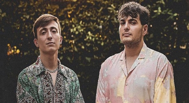 Ege Balkız Feat. Burry Soprano ”Affet Beni Sevgilim” ile yaz enerjisini hissettirecek