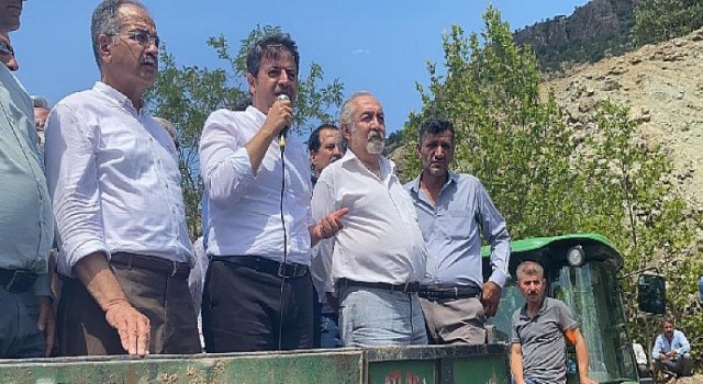 Milletvekili Tutdere tütün eyleminden iktidara seslendi: Çıkardığınız yasa Adıyaman’ın huzurunu kaçırdı