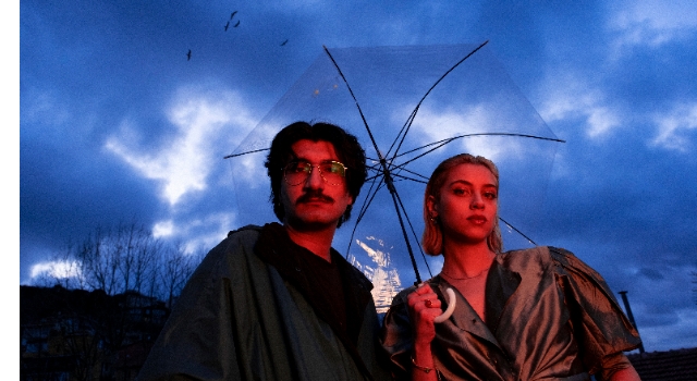 SOFT ANALOG’UN “ARASINDAN DÜNYANIN” İSİMLİ YENİ EP’SİNDEN KLİP SERİSİ YAYINLANDI