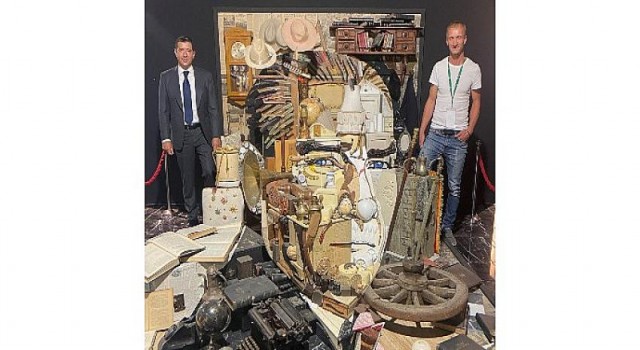 Çekyalı sanatçıdan paha biçilmez ‘Anamorfoz Atatürk’ eseri