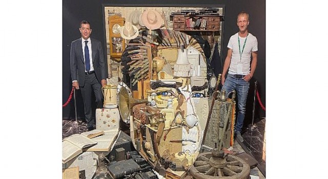 Çekyalı sanatçıdan paha biçilmez ‘Anamorfoz Atatürk’ eseri