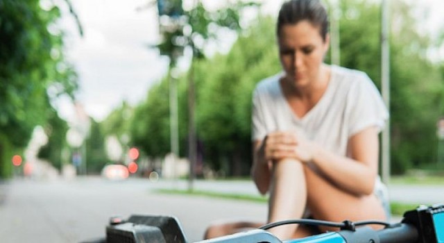 Elektrikli Scooter Kullanırken Koruyucu Ekipmap Şart