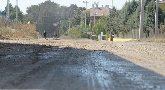 Lüleburgaz Durak Mahallesi’ne 10 bin metre asfalt!