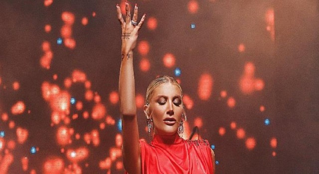 Pop müziğin başarılı ismi İrem Derici bir ilki yaşayacak.