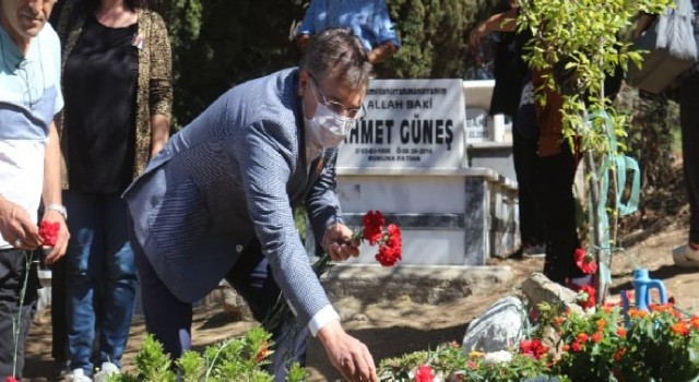 Tuncel Kurtiz vefatının 8’inci yılında Edremit’te anıldı