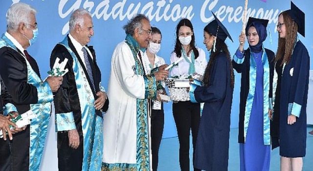 Üsküdar’da görkemli mezuniyet coşkusu