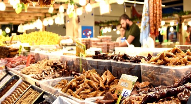 Anadolu’nun geleneksel tatları Yöresel Lezzetler Festivali’nde