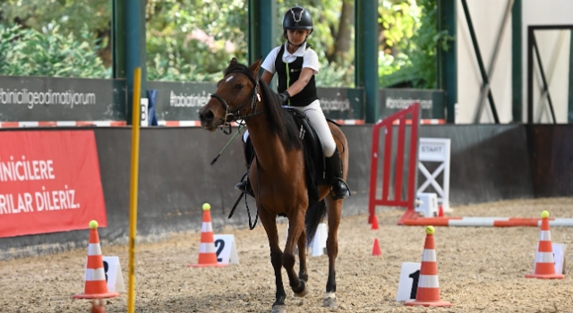 ÇİLEK KUPASI ŞAMPİYONLARIMIZLA GURUR DUYUYORUZ