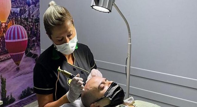 Gülcan Yurt: “Saç ekiminde kadın zarafetini yansıtıyorum”