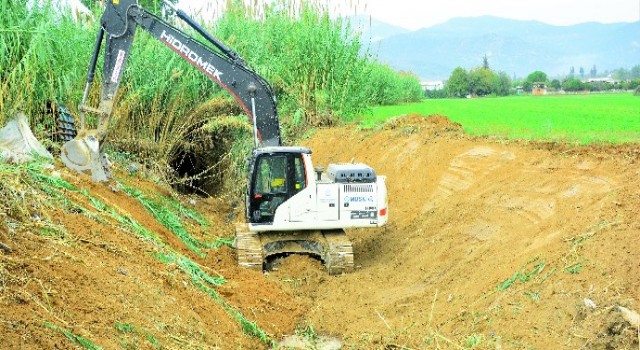 Milas ve Bodrum’da 11 bin 300 Metre Alanda Temizlik Yapıldı