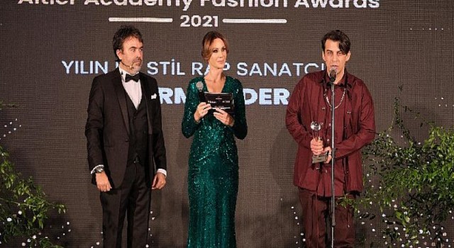 Moda ve Sanat dünyası Yılın Moda Gecesinde buluştu