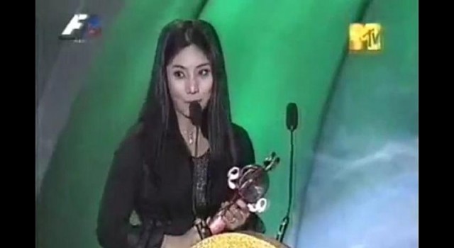 Siti Kdi: ”Türk kadın şarkıcıların sesi güçlü”