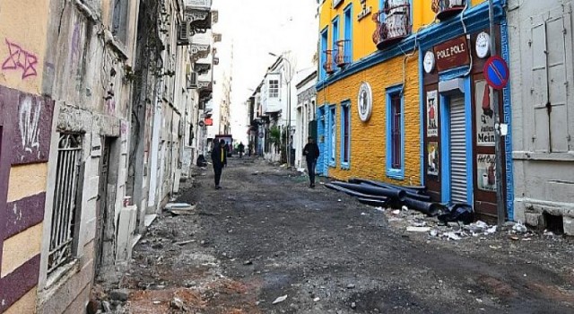 Alsancak Bornova Sokağı yayaların oluyor