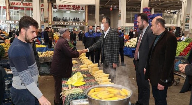 Başkan Savran, Kapalı Pazar Yerinde Esnaf Ziyaretlerinde Bulundu