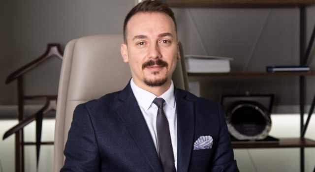 EMİNEVİM PAZARLAMA VE KURUMSAL İLETİŞİM DİREKTÖRÜ MURAT HOŞGÖR OLDU