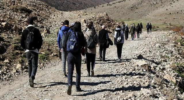 Van Büyükşehir Belediyesi İnköy ve Ağine Doğa Yürüyüşü Düzenledi