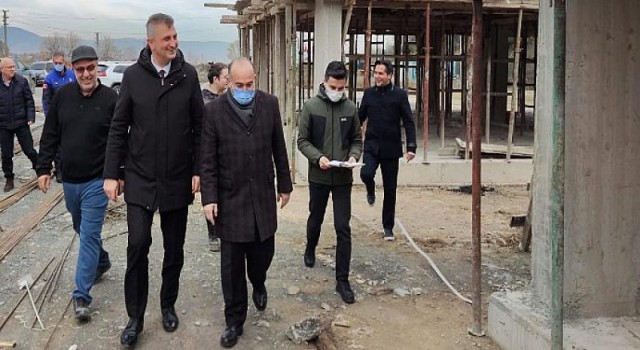 Gölcük Belediyesi Sokak Hayvanları Rehabilitasyon Merkezi Yağımı Hızla Devam Ediyor