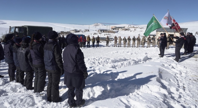İzciler Sarıkamış şehitleri için -30 derecede çadırda sabahladı