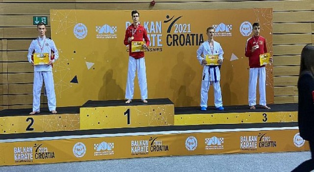 Kağıtsporlu Mert Halıcı, Balkan Şampiyonu