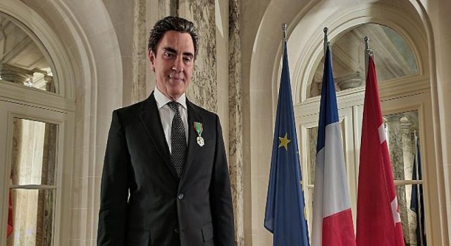 Pernod Ricard Ortadoğu Kuzey Afrika ve Türkiye Genel Müdürü Selçuk Tümay’a Fransa Hükümetinden Şövalye Liyakat Nişanı