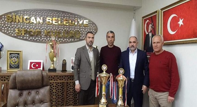 Sincan Belediyespor U18 takımı ligde grubunu lider