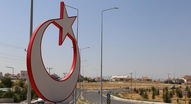 Karaman’ı Simgeleyen Anıt ve Figürler Şehri Süslüyor