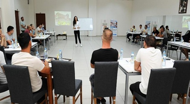Karşıyaka Belediyesi’nden bir ilk daha: “Babalara farkındalık eğitimi başladı”
