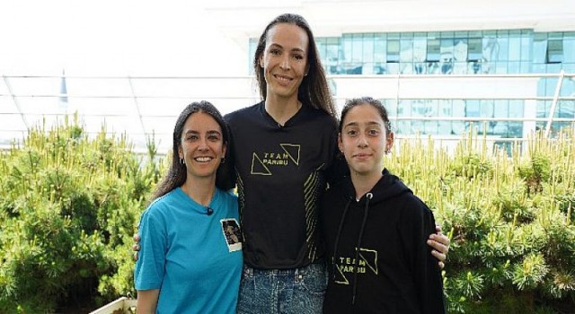 Team Paribu Mentor programının yeni bölümü yayında A Milli Kadın Voleybol Takımı Kaptanı Eda Erdem: “Oynadığın her andan keyif almalısın”