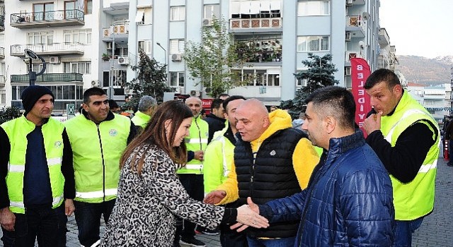 Balçova&#39;da yeni yıl, işçiye maaş zammı ile geldi