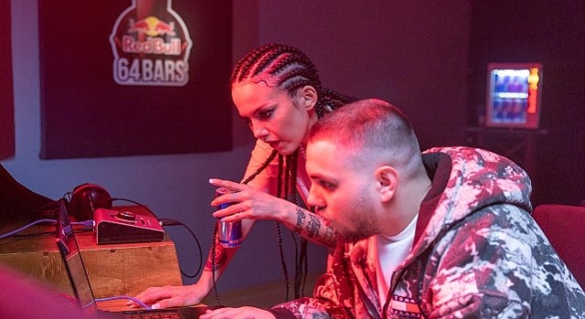 Eva, Red Bull 64 Bars'ın Türkiye Serüvenindeki İlk Kadın MC Konuğu Oluyor