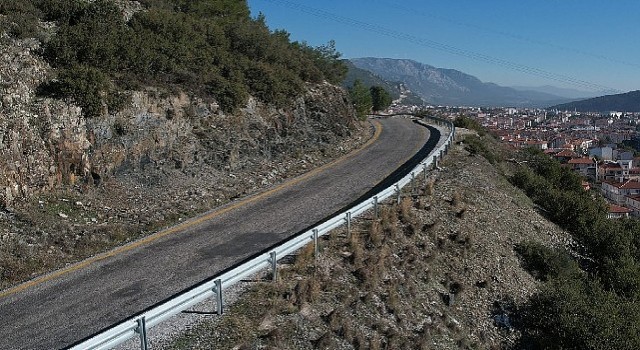 Muğla Büyükşehir Güvenli Yol Çalışmalarına Devam Ediyor