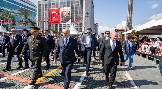 İzmirde 19 Mayıs coşkusu