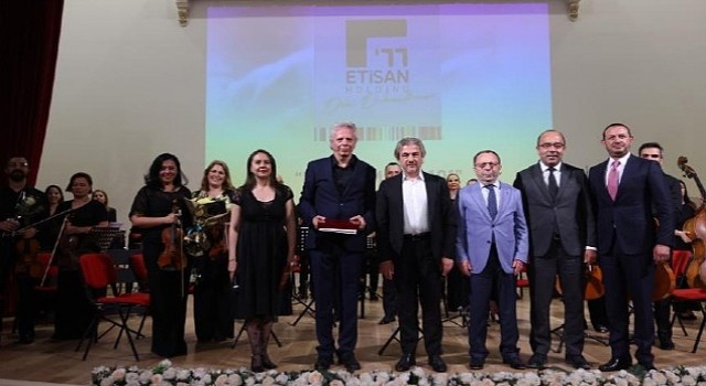 ETİSAN HOLDİNG “Klasik Müzik 101” Projesini Hayata Geçirdi