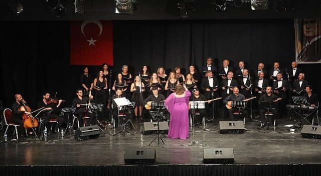 Antalya Büyükşehir Yaza Merhaba konseri düzenledi