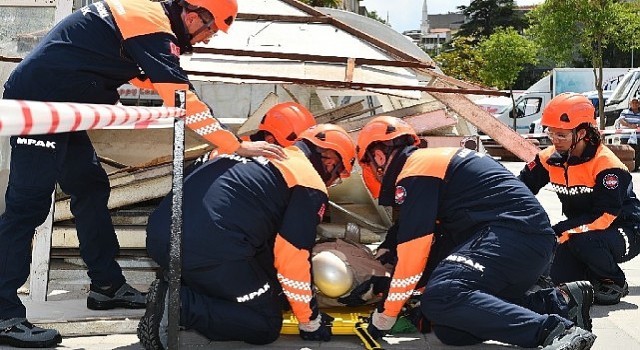 Mustafakemalpaşada hizmetin sınırı yok