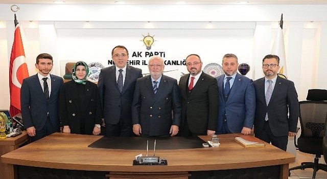 AK Parti Genel Başkanvekili Mustafa Elitaş, Nevşehirde partililerle bir araya geldi