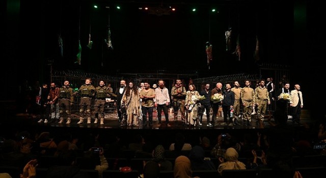 Konya Şehir Tiyatrosunun İsrail Zulmüne Dikkati Çeken Oyunu Konyalılardan Büyük Beğeni Aldı